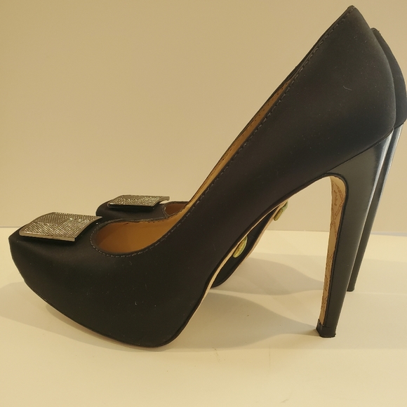 Super Hot L.A.M.B Heels - Picture 2 of 11